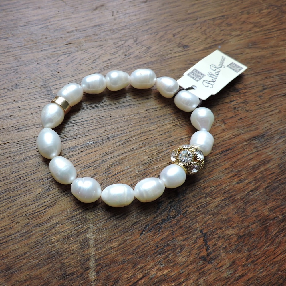 NWT Bella Ryann pearl bracelet